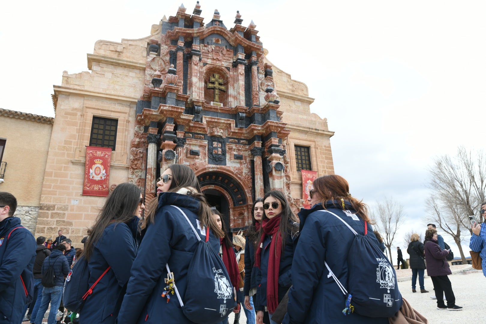 Las Hogueras de Alicante ponen fin a las convivencias con una misa en Caravaca de la Cruz