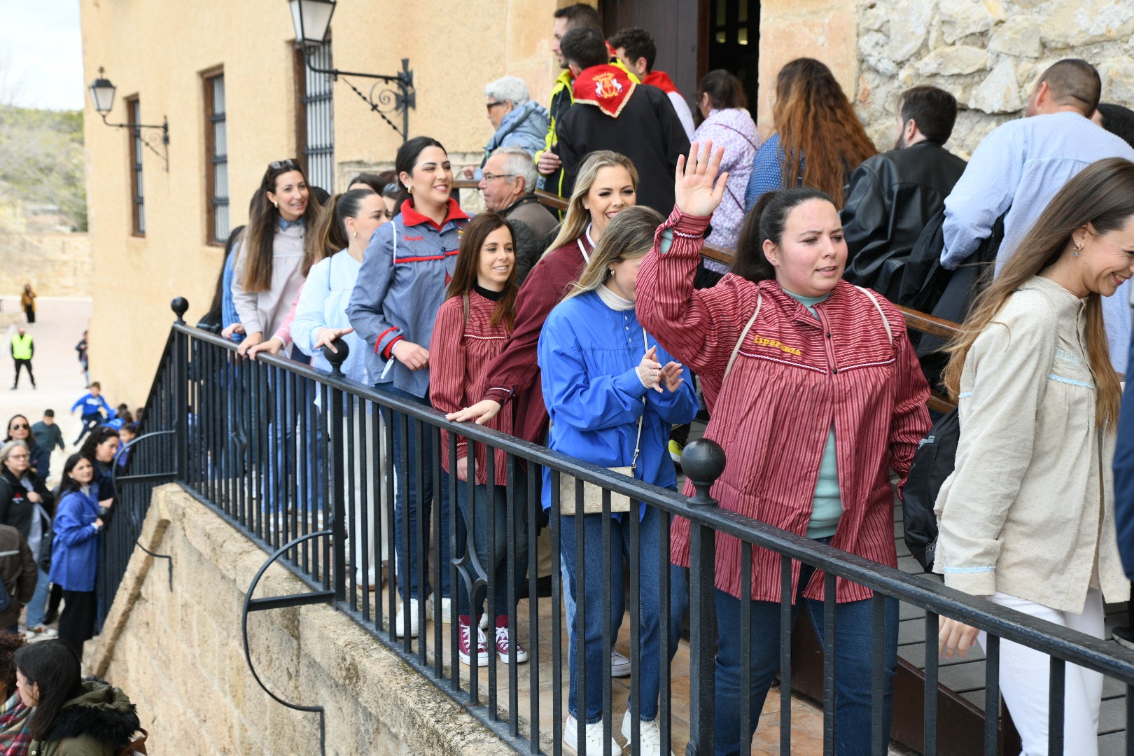 Las Hogueras de Alicante ponen fin a las convivencias con una misa en Caravaca de la Cruz