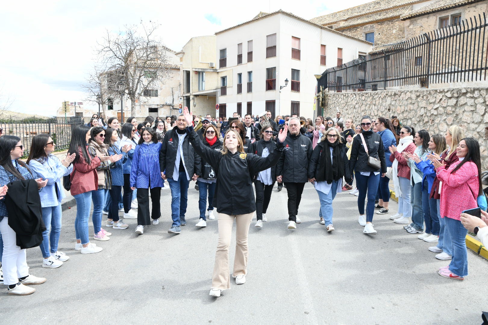 Las Hogueras de Alicante ponen fin a las convivencias con una misa en Caravaca de la Cruz