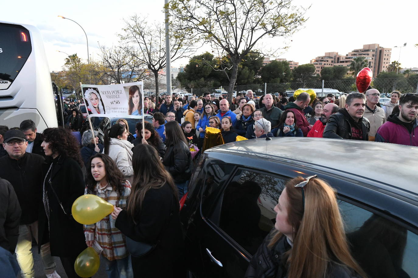 Así ha sido la llegada de las candidatas de las Hogueras de Alicante