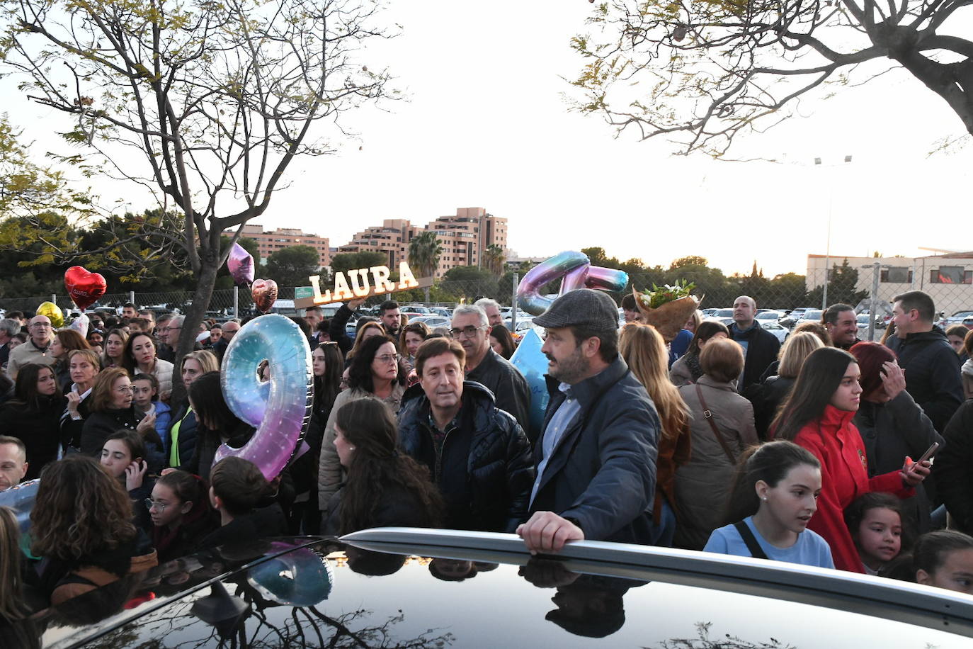 Así ha sido la llegada de las candidatas de las Hogueras de Alicante