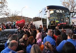 Así ha sido la llegada de las candidatas de las Hogueras de Alicante