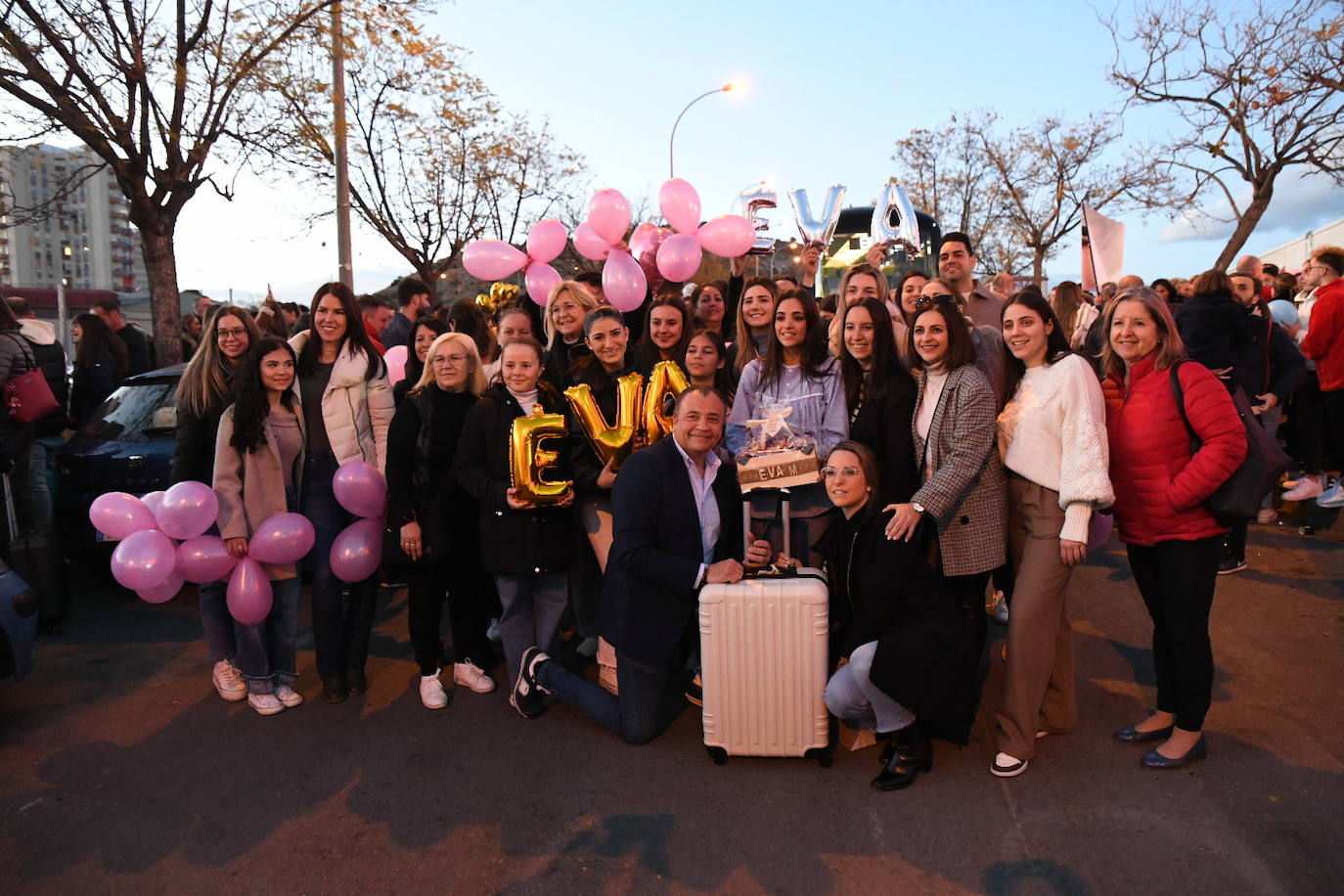 Así ha sido la llegada de las candidatas de las Hogueras de Alicante