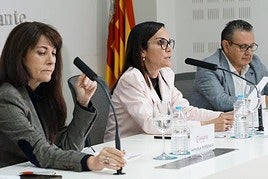Manuela Romeralo, Eva Miñano y Juanjo Sellés, durante la presentación del curso.