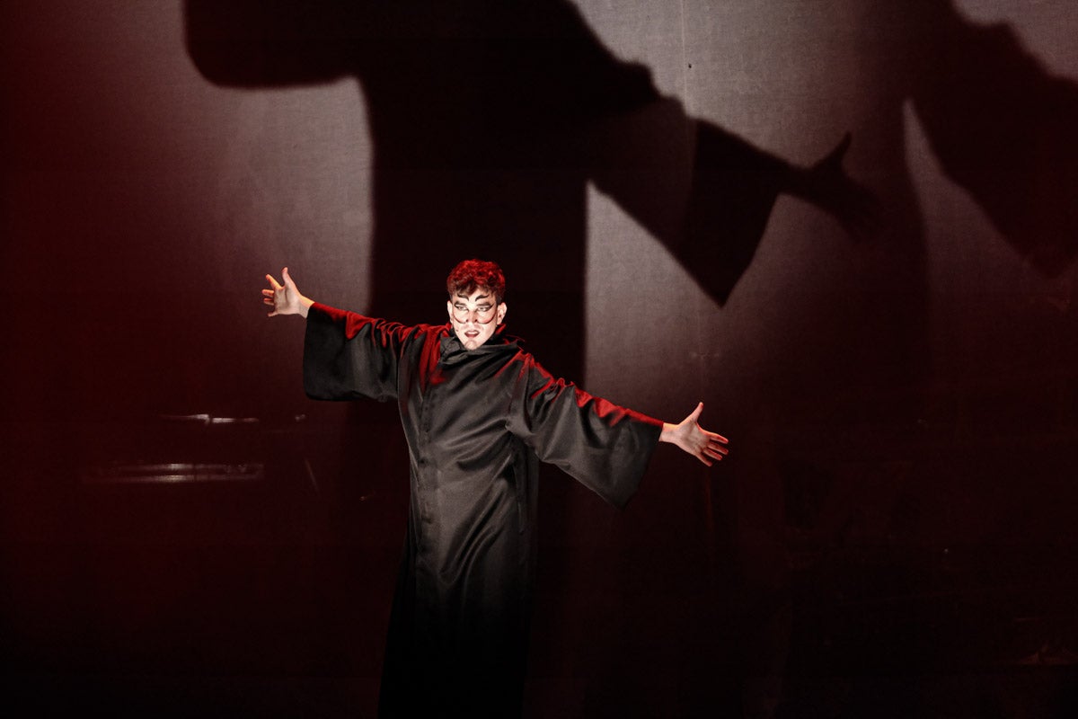 La Fura dels Baus pone a vibrar el Teatro Principal de Alicante con el estreno de &#039;Carmina Burana&#039;