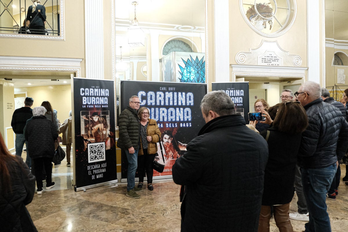 La Fura dels Baus pone a vibrar el Teatro Principal de Alicante con el estreno de &#039;Carmina Burana&#039;