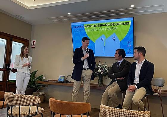 Presentación de la Equalite Semana Náutica y el Campeonato España Optimist 2024 en el Club de Regatas de Alicante.