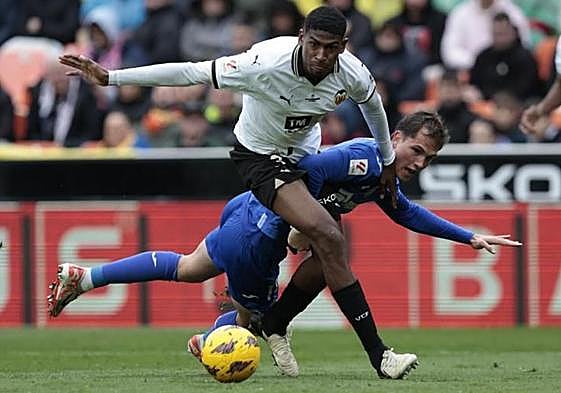 Cristhian Mosquera, en un partido con el Valencia.