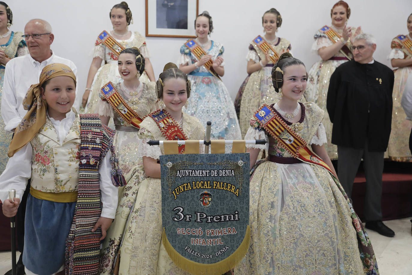 Así han vivido las fallas de Dénia la entrega de premios infantiles