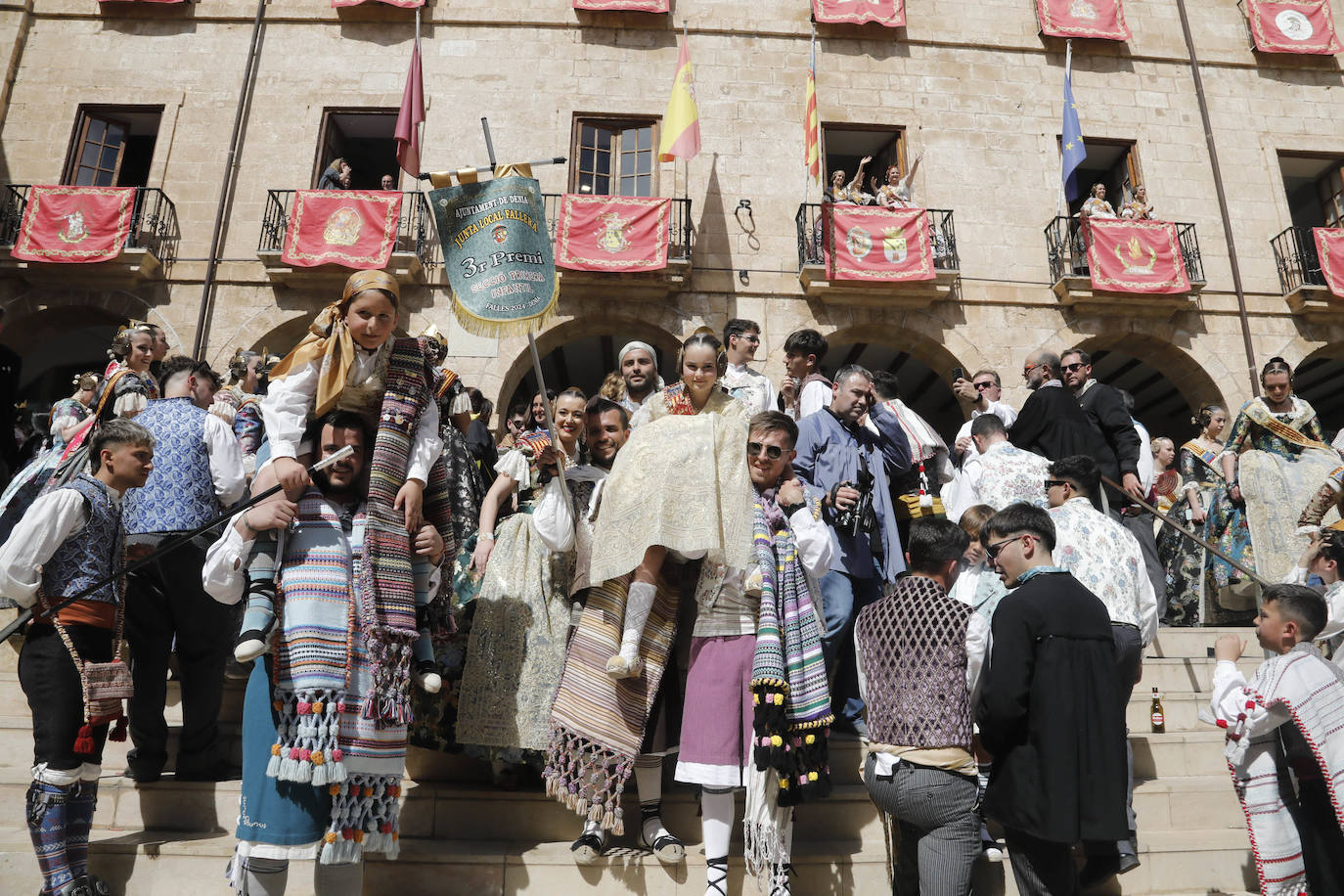 Así han vivido las fallas de Dénia la entrega de premios infantiles