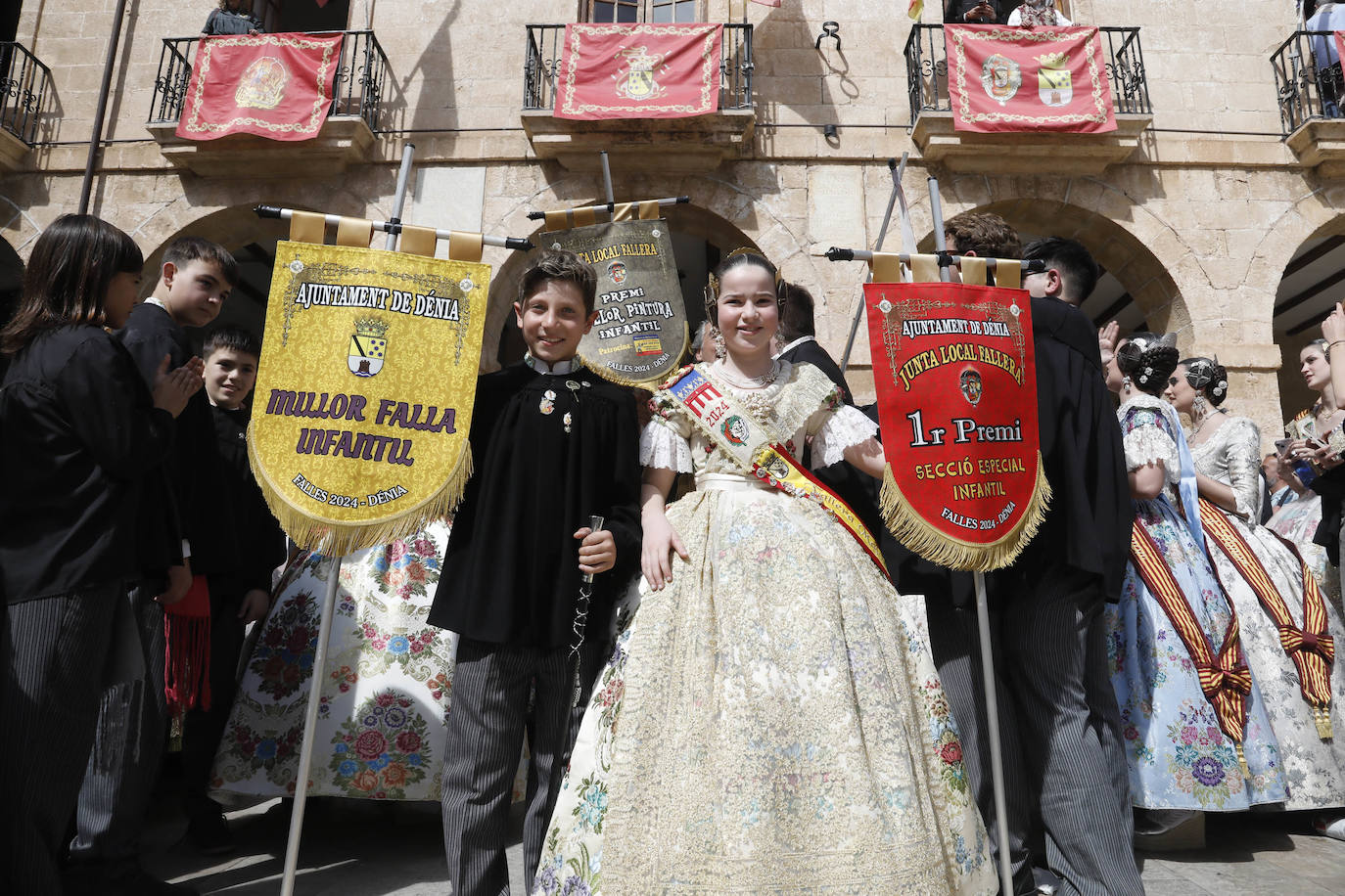 Así han vivido las fallas de Dénia la entrega de premios infantiles