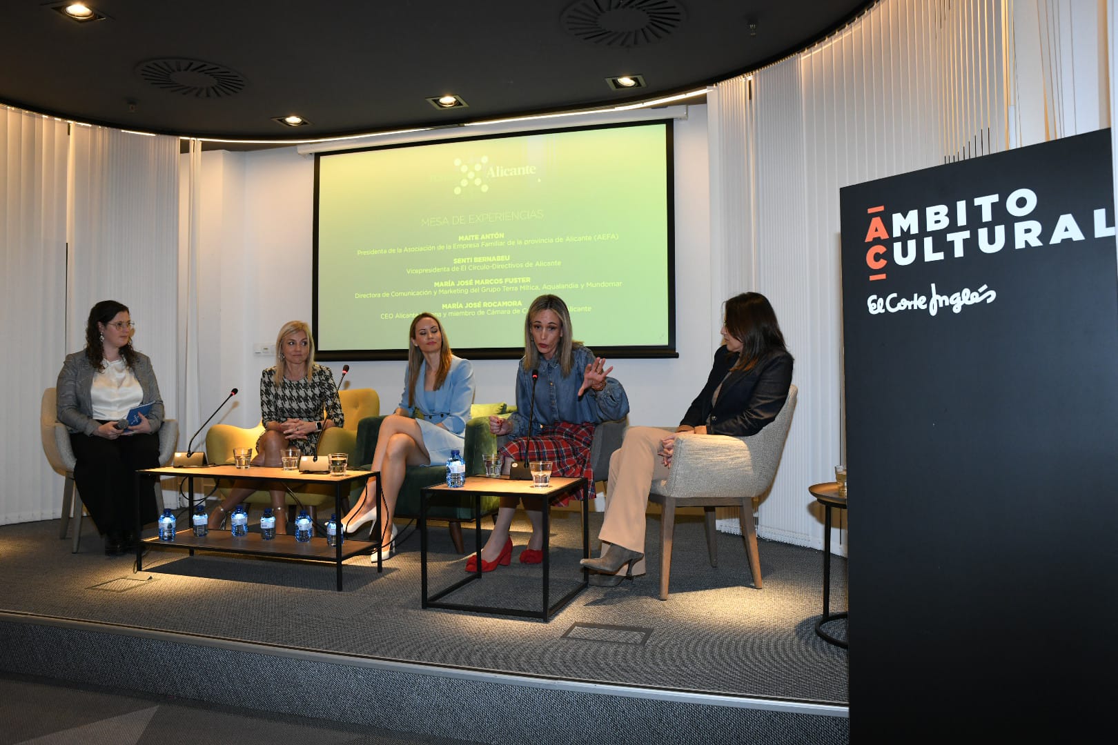 Imágenes del foro &#039;Talento y liderazgo femenino&#039; de TodoAlicante