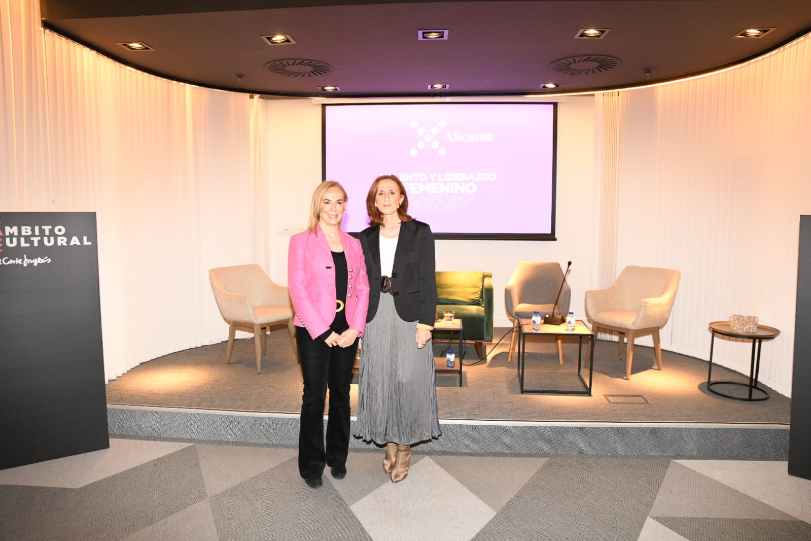 Imágenes del foro &#039;Talento y liderazgo femenino&#039; de TodoAlicante