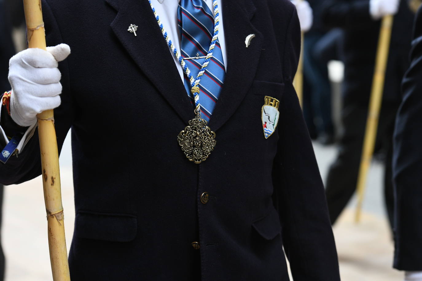 Palmas, ramas de olivo y los primeros pasos abren la carrera oficial de la Semana Santa alicantina