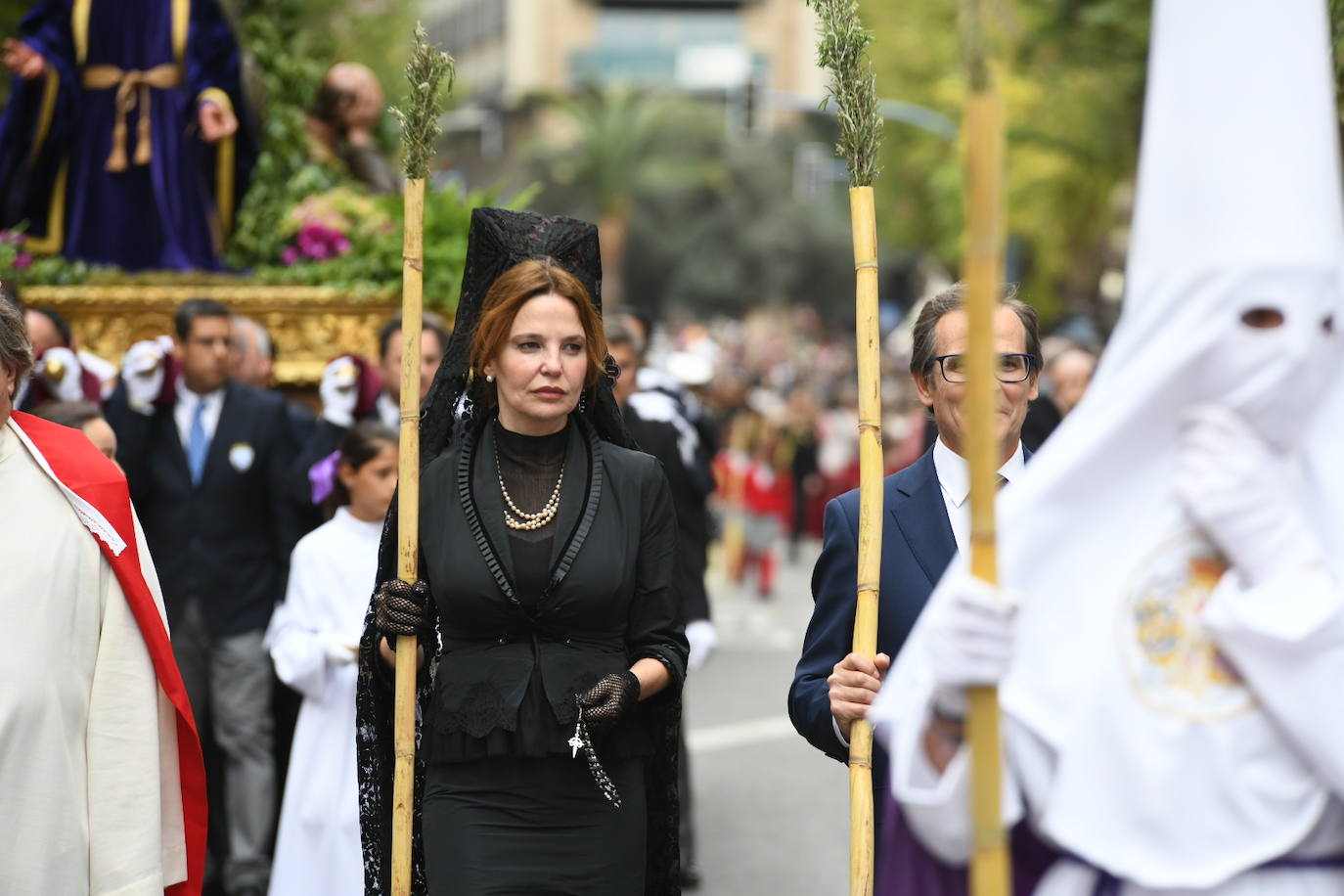 Palmas, ramas de olivo y los primeros pasos abren la carrera oficial de la Semana Santa alicantina