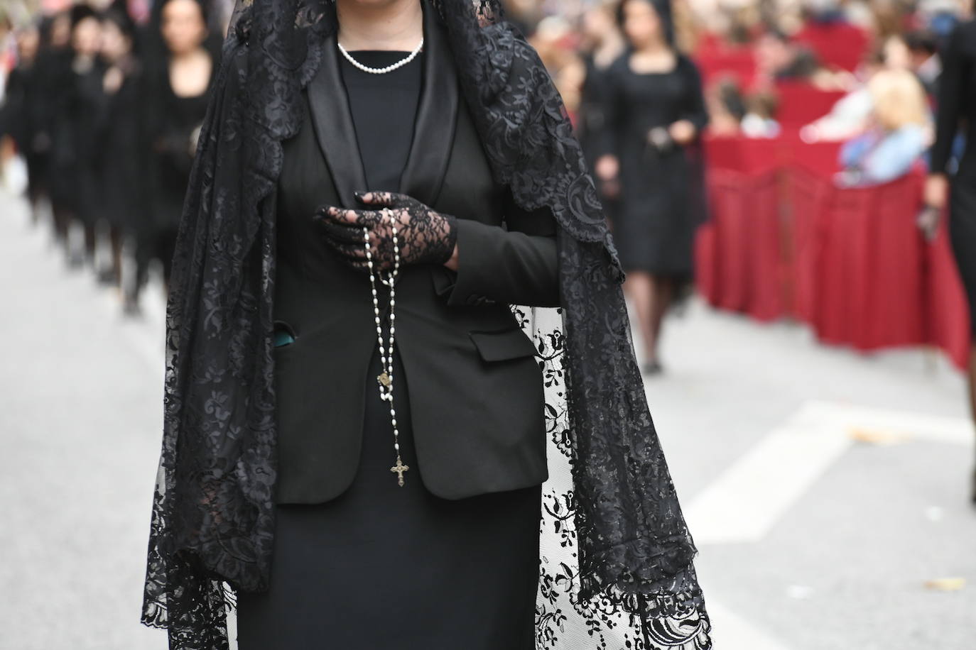 Palmas, ramas de olivo y los primeros pasos abren la carrera oficial de la Semana Santa alicantina