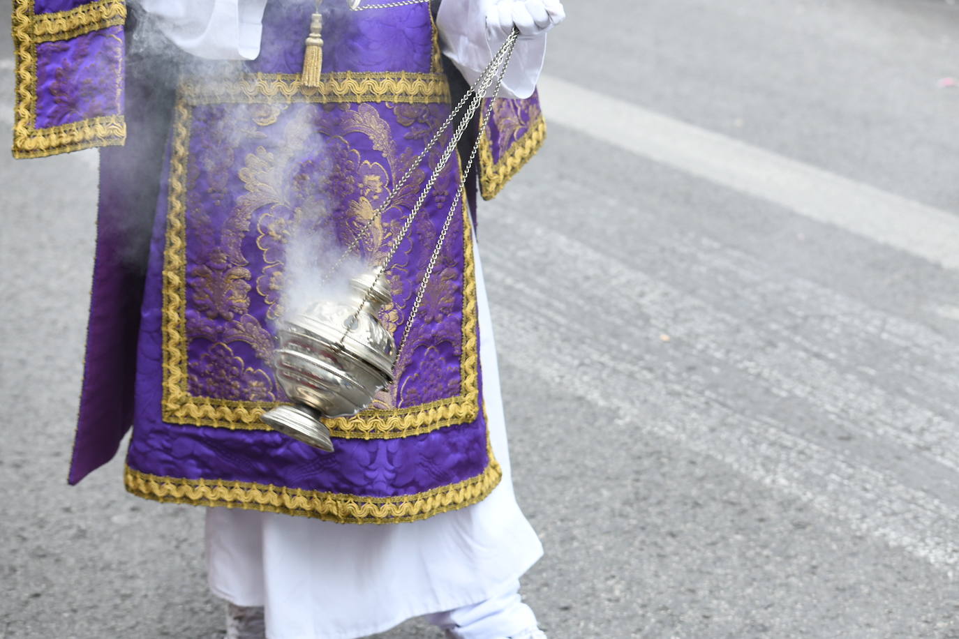 Palmas, ramas de olivo y los primeros pasos abren la carrera oficial de la Semana Santa alicantina