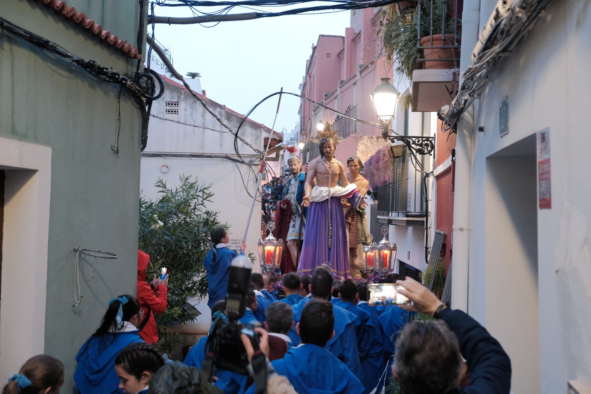 La Hermandad Agustina de Alicante consigue procesionar en su 25 aniversario