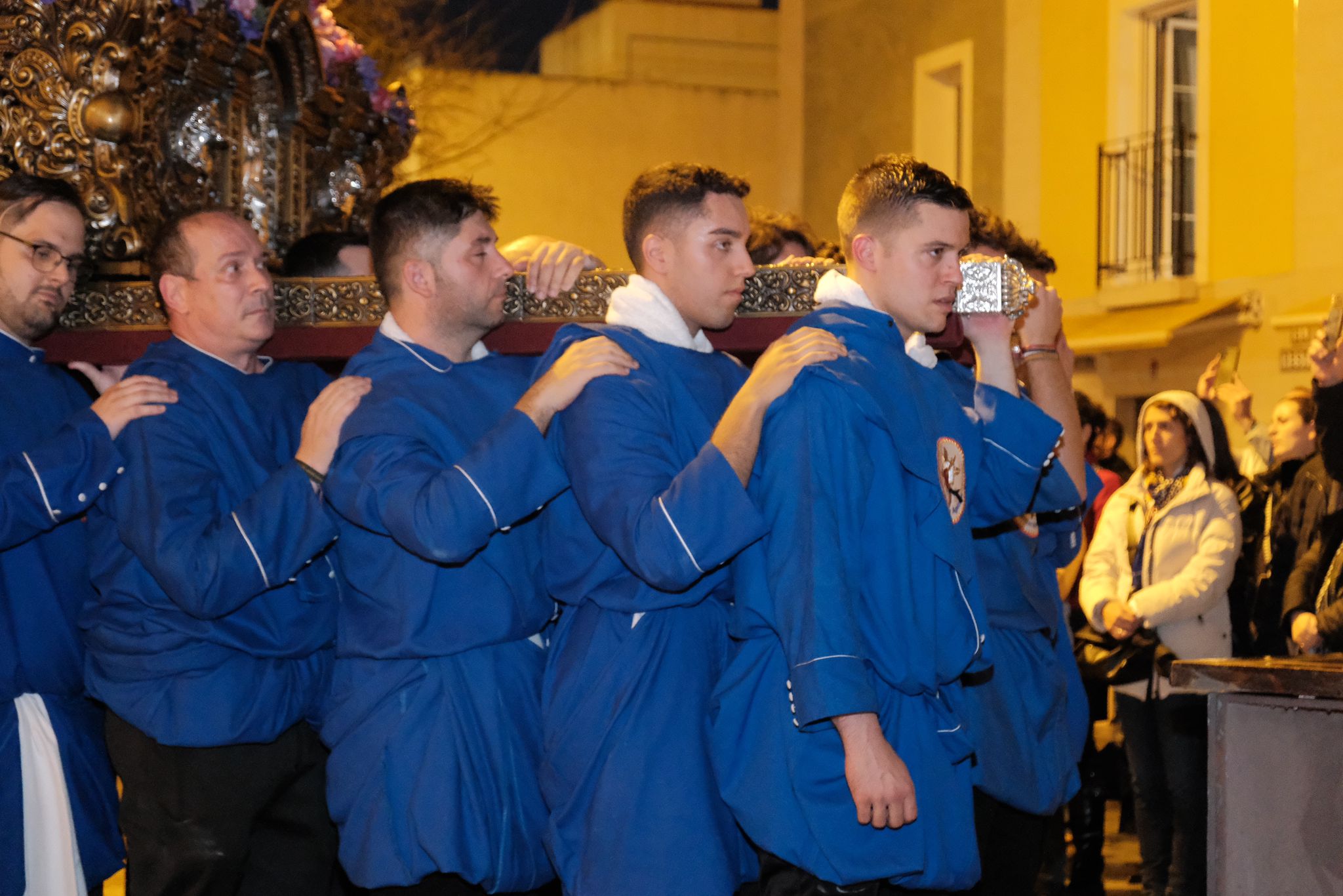 La Hermandad Agustina de Alicante consigue procesionar en su 25 aniversario