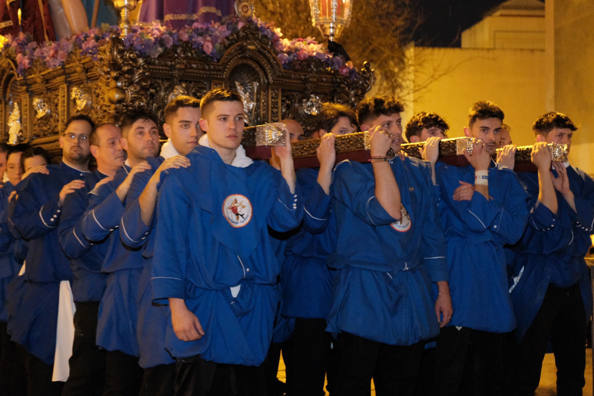 La Hermandad Agustina de Alicante consigue procesionar en su 25 aniversario