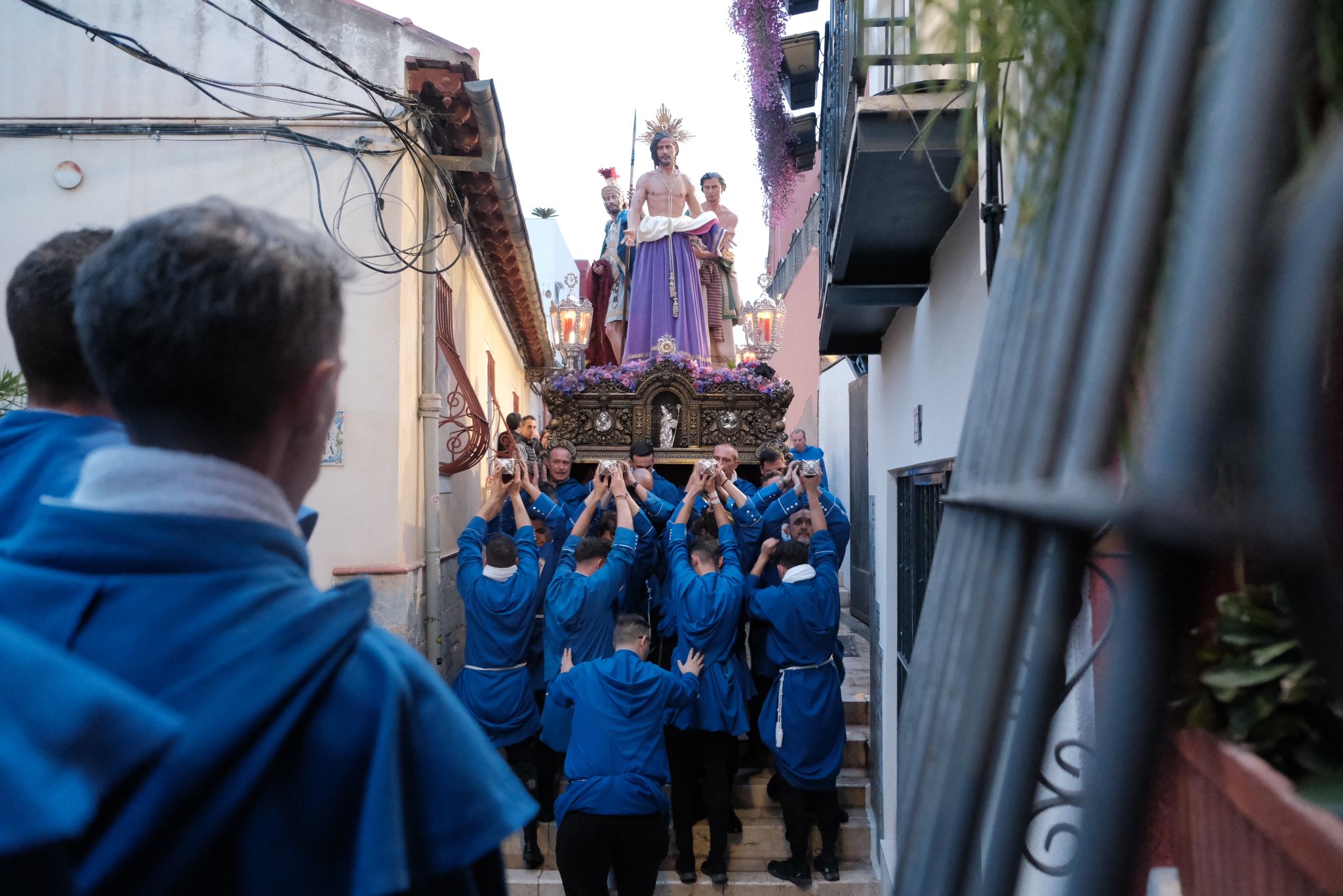 La Hermandad Agustina de Alicante consigue procesionar en su 25 aniversario