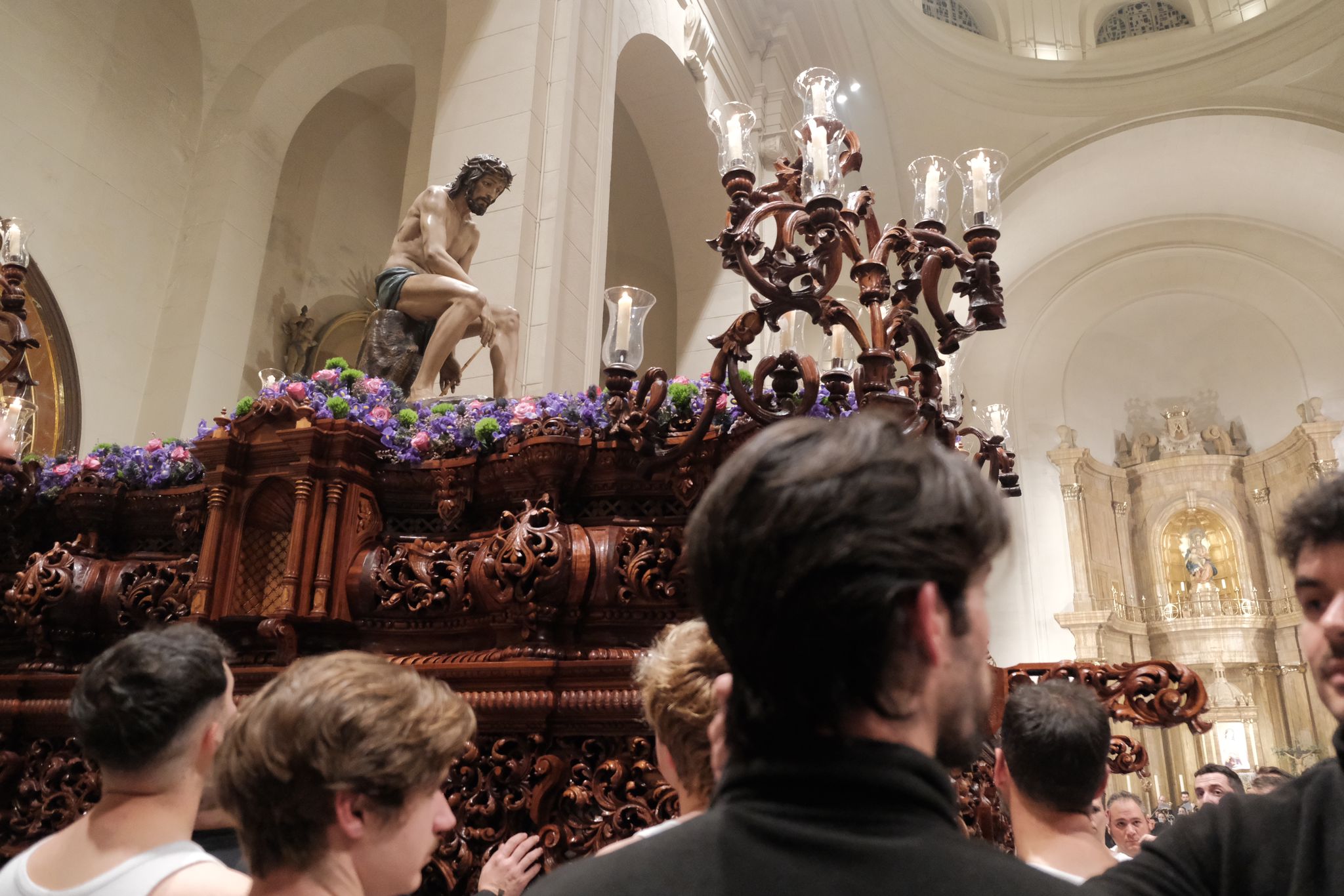 El Lunes Santo de Alicante se llena de lágrimas por la lluvia