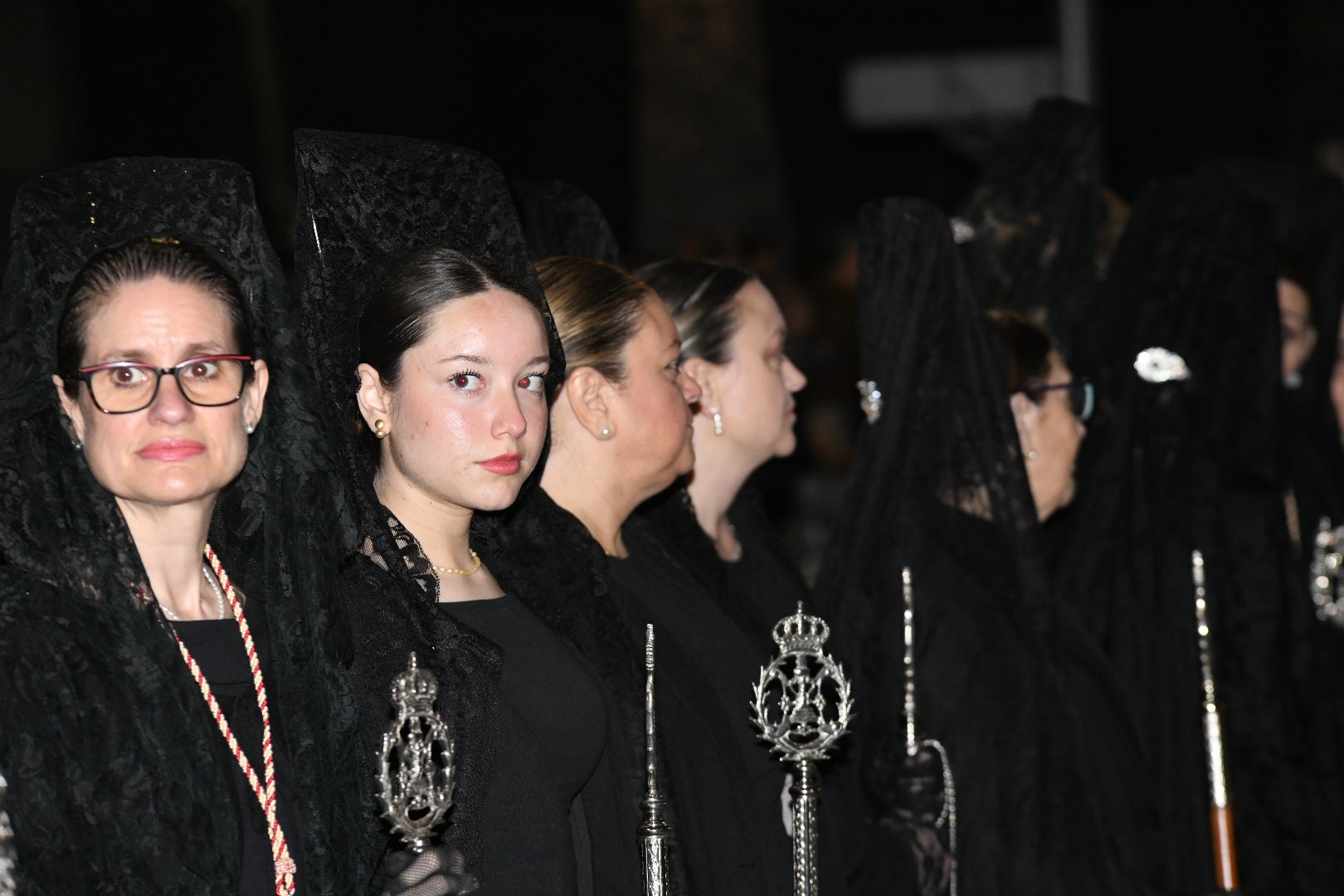 La impresionante Santa Cena procesiona por las calles de Alicante