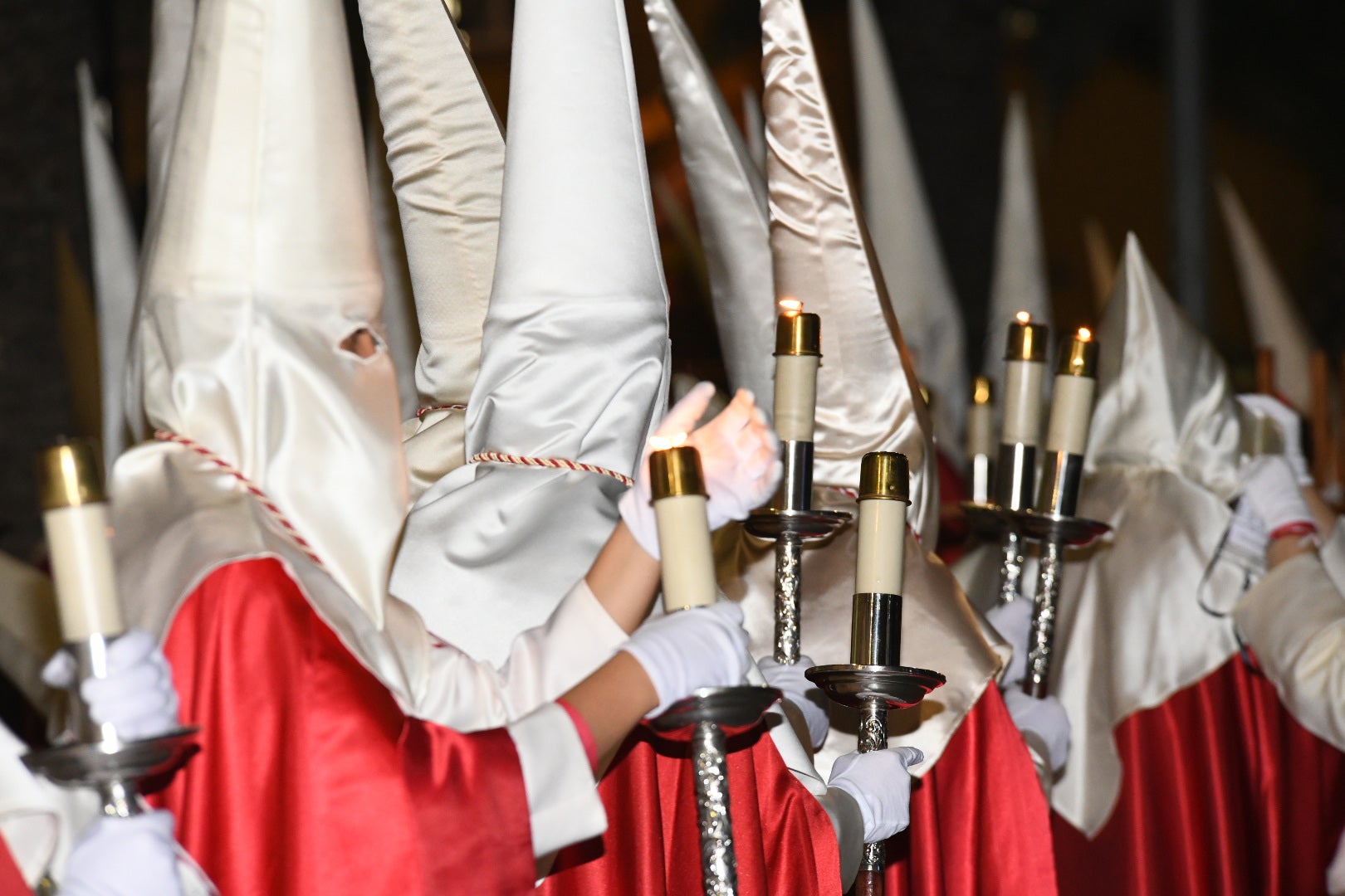 La impresionante Santa Cena procesiona por las calles de Alicante