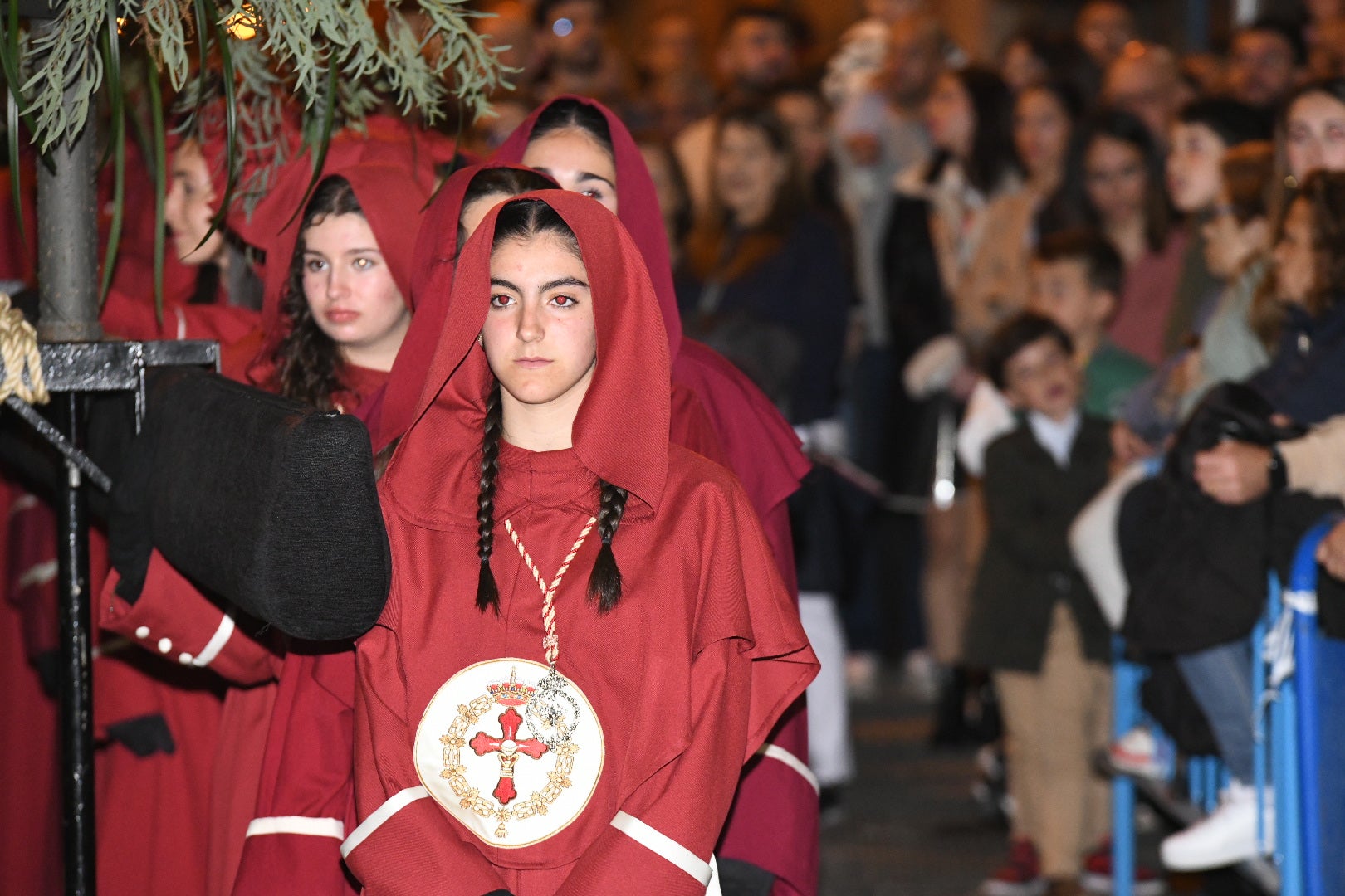 La impresionante Santa Cena procesiona por las calles de Alicante