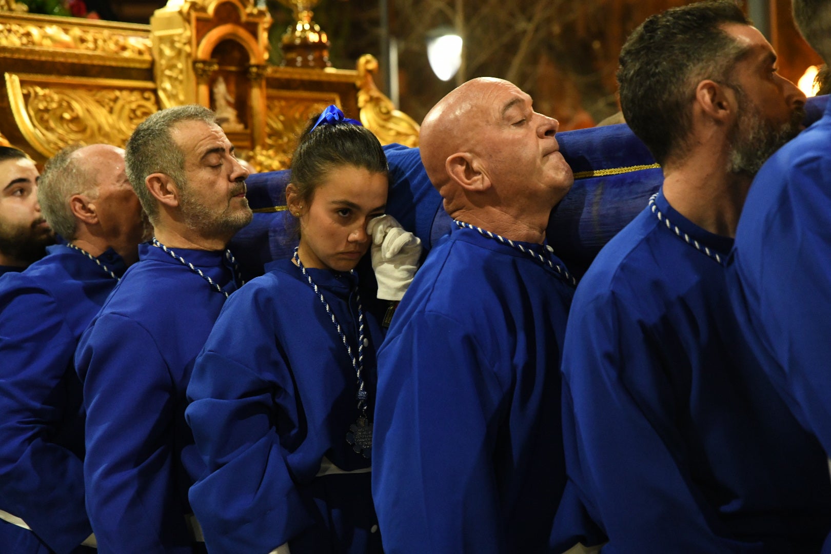 Encuentro entre el Cristo de la Paz y María Santísima del Mayor Dolor a las puertas del Teatro Principal de Alicante