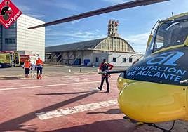 Una unidad del Samu esperó en el parque de bomberos.