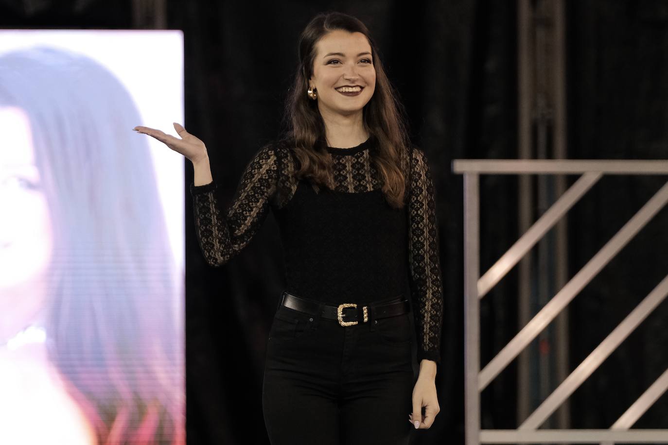 El primer ensayo de las candidatas a Bellea del Foc 2024, paso a paso