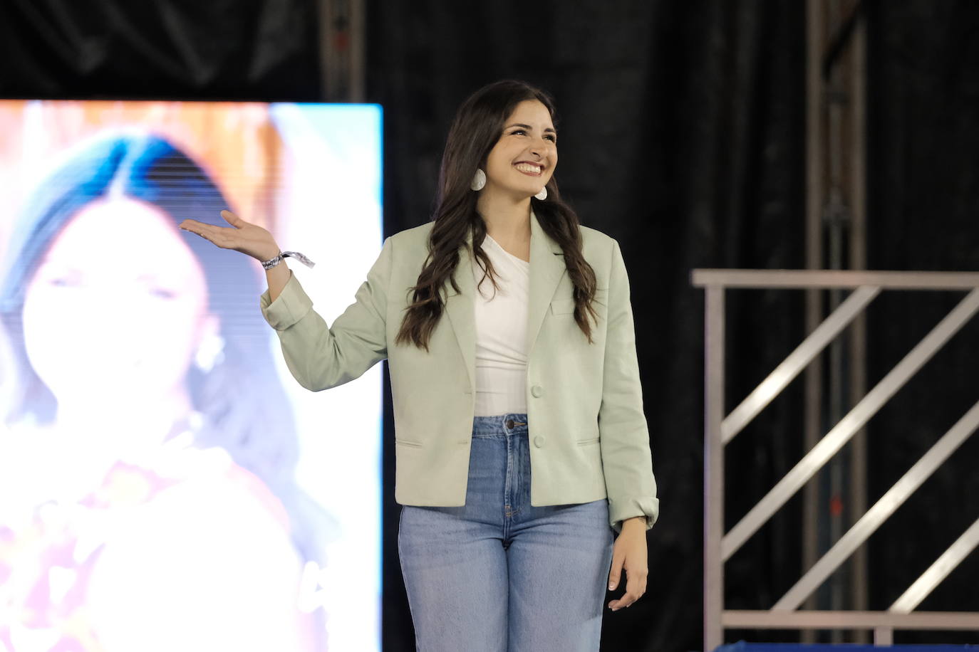 El primer ensayo de las candidatas a Bellea del Foc 2024, paso a paso