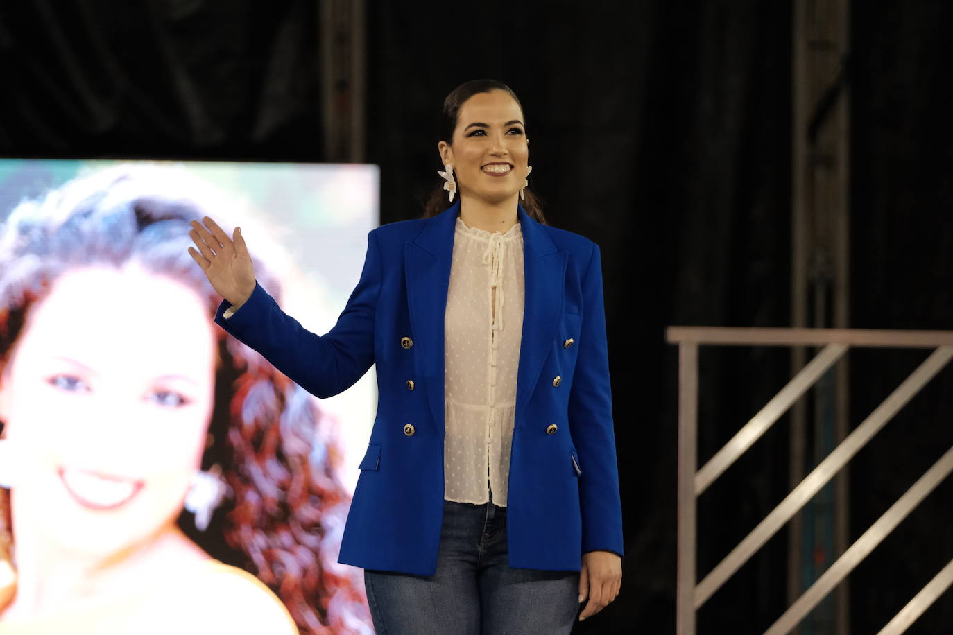 El primer ensayo de las candidatas a Bellea del Foc 2024, paso a paso