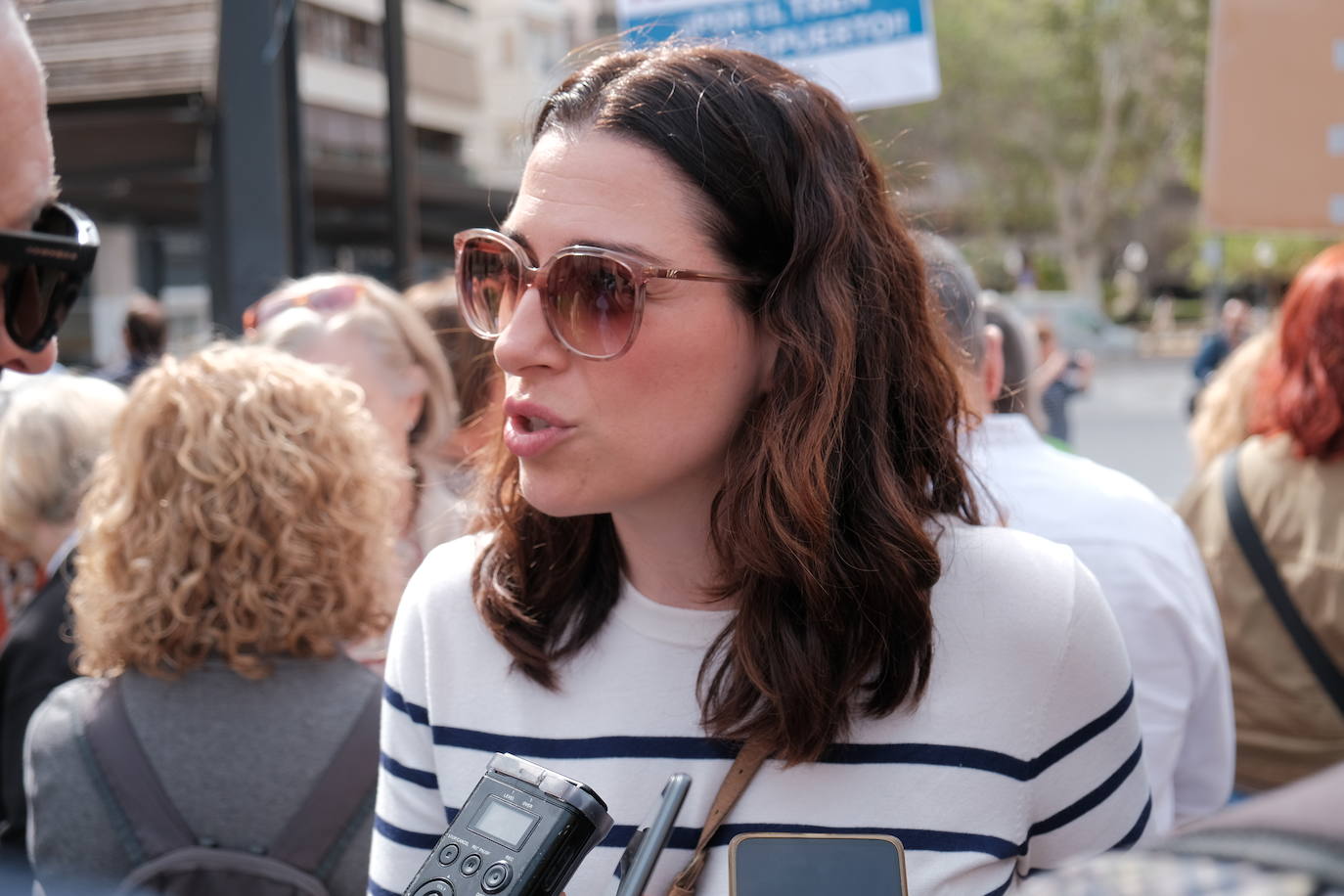 Los vecinos de San Gabriel reclaman la Variante de Torrellano frente a la Subdelegación