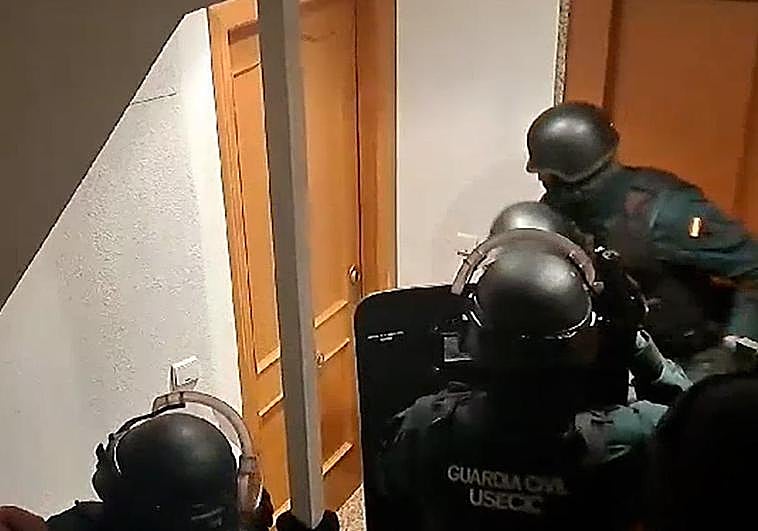Imágenes de la operación de la Guardia Civil en Guardamar del Segura.