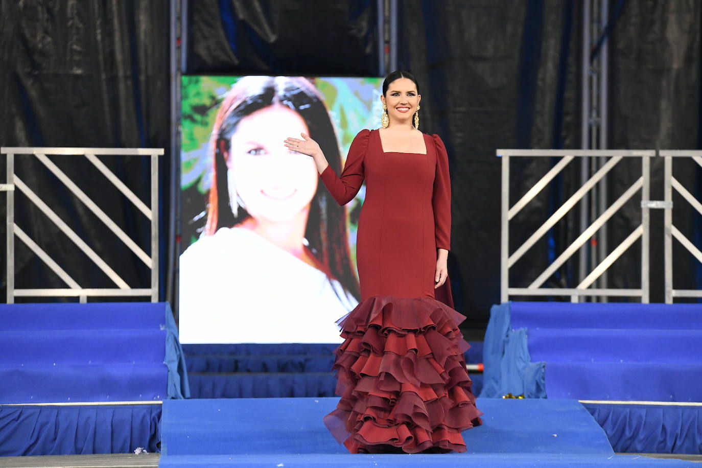 Las candidatas a bellea del foc de Alicante lucen sus mejores galas