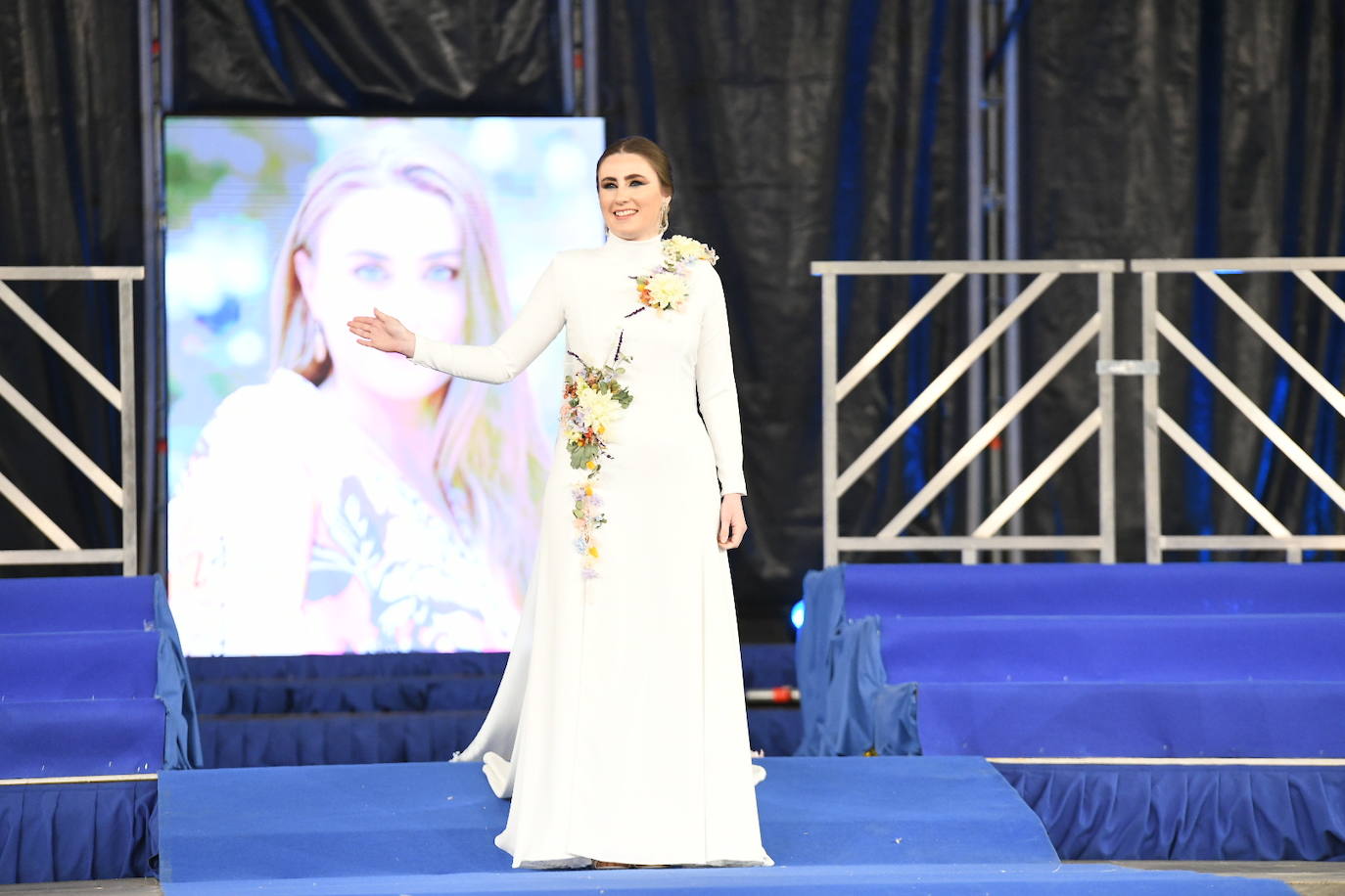 Las candidatas a bellea del foc de Alicante lucen sus mejores galas