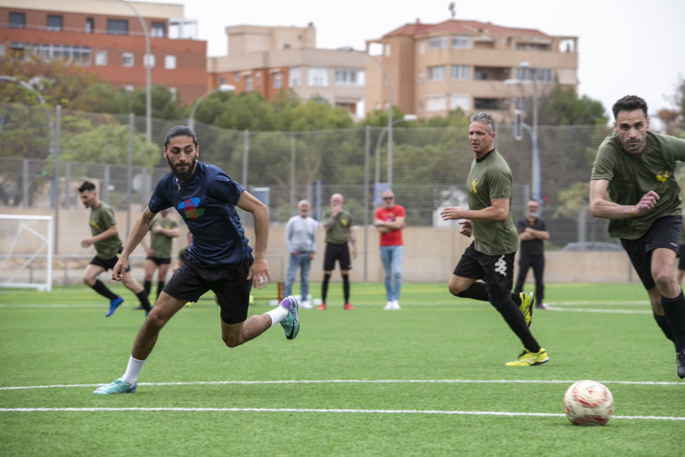 Así ha sido el partido de fútbol de Pueblo Gitano y Guardia Civil