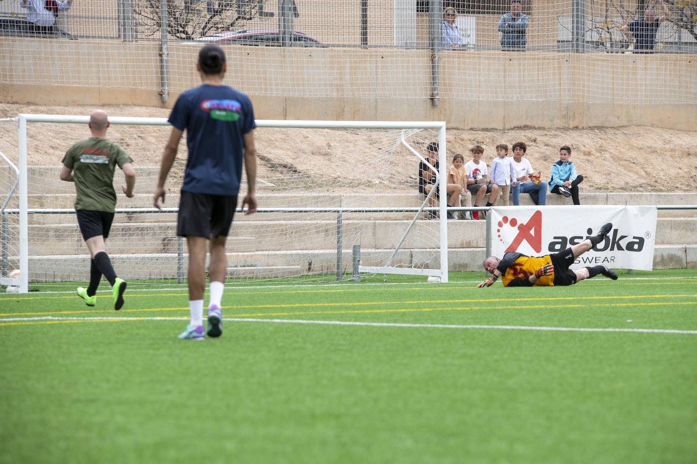 Así ha sido el partido de fútbol de Pueblo Gitano y Guardia Civil