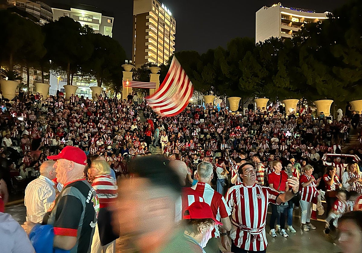 Toda la familia athleticzale de Benidorm se citó en el Óscar Esplá
