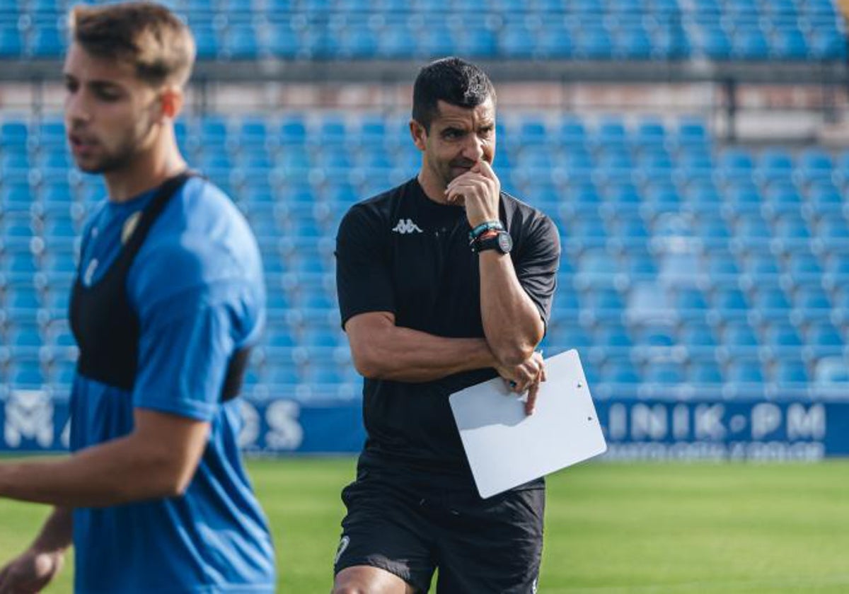Torrecilla: «El Hércules será campeón si gana los cuatro partidos»