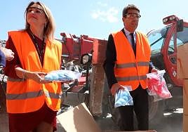 Mazón y Montes en su visita a Ibi este viernes.