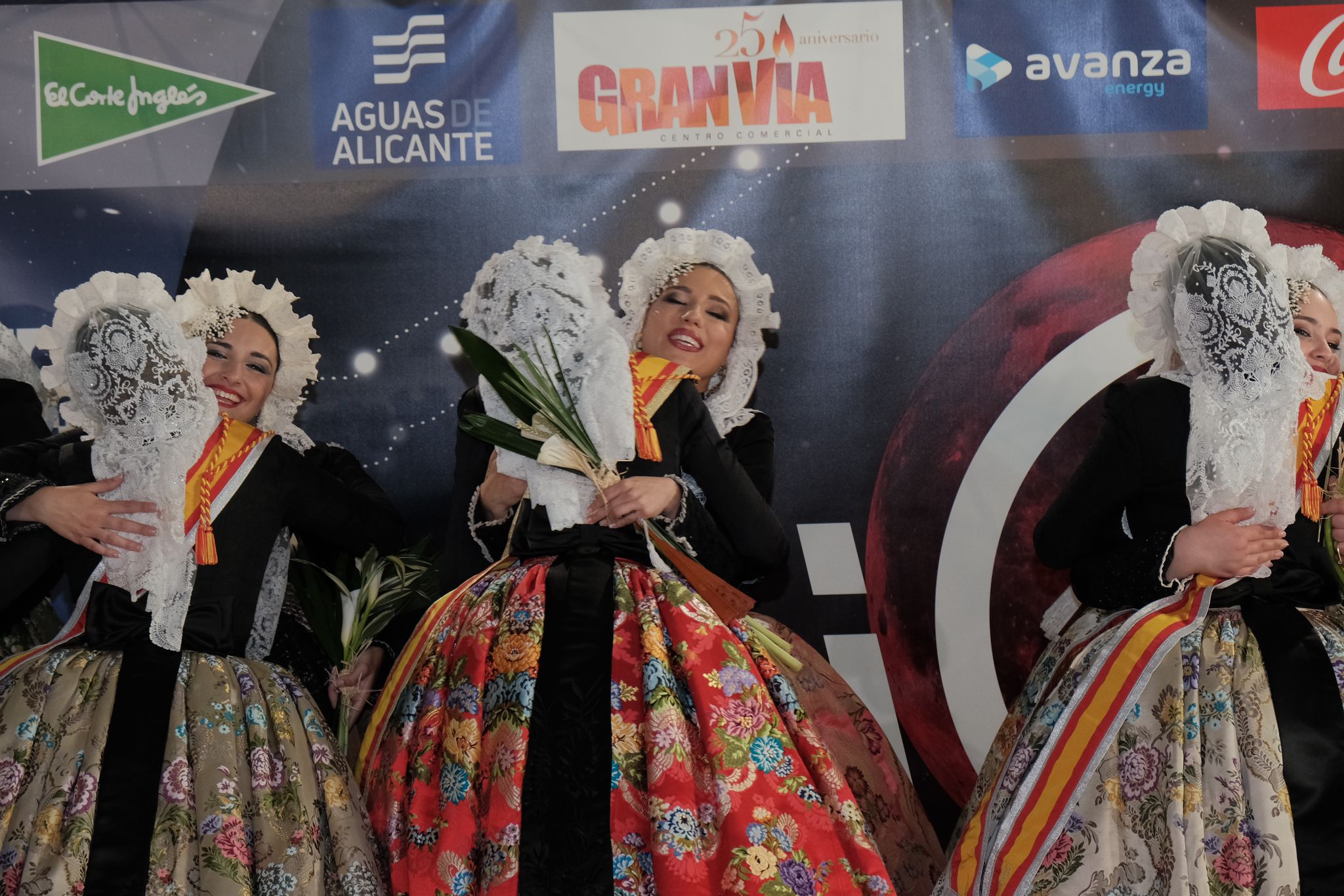 La elección de la bellea del foc de Alicante 2024, foto a foto