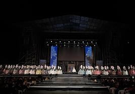 Así han desfilado las candidatas vestidas de novia alicantina en la elección