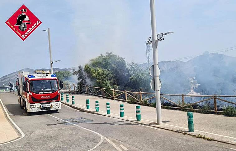Actuación de los bomberos en Benidorm.