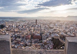 La ciudad desde el castillo de Santa Bárbara.