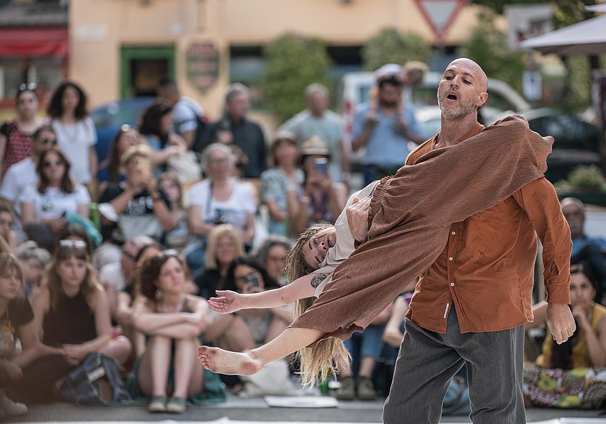 Espectáculo en calle 'Lo invisible'.