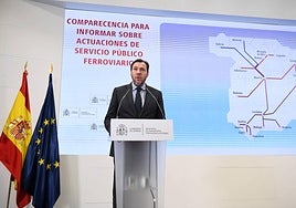 El Ministro de Transportes, Óscar Puente, durante la rueda de prensa.