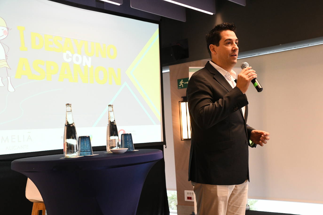 Así ha sido el I Desayuno con Aspanion celebrado en Alicante